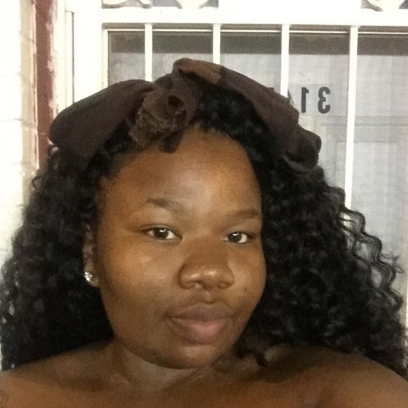 Meet your Posher, Nekia - Picture 1 of 1